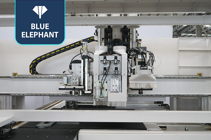 主动换刀六面钻