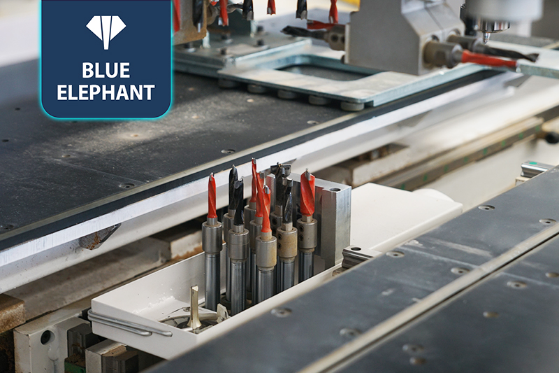 主动换刀六面钻