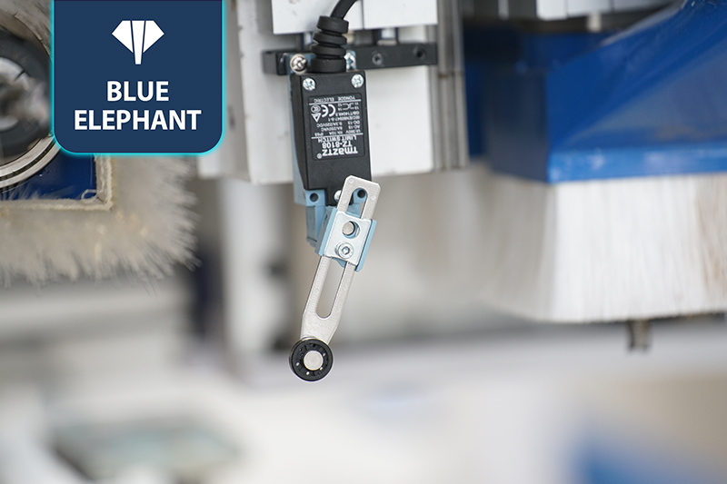 经由过程式双通道锁孔机