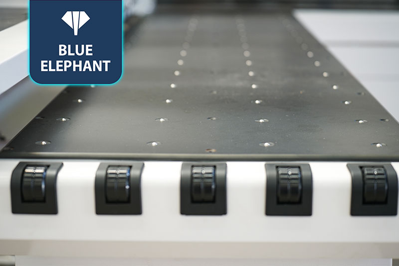 单钻包主动换刀六面钻