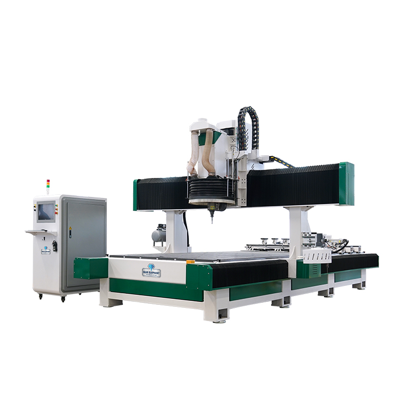 EW3动柱式五轴加工中间