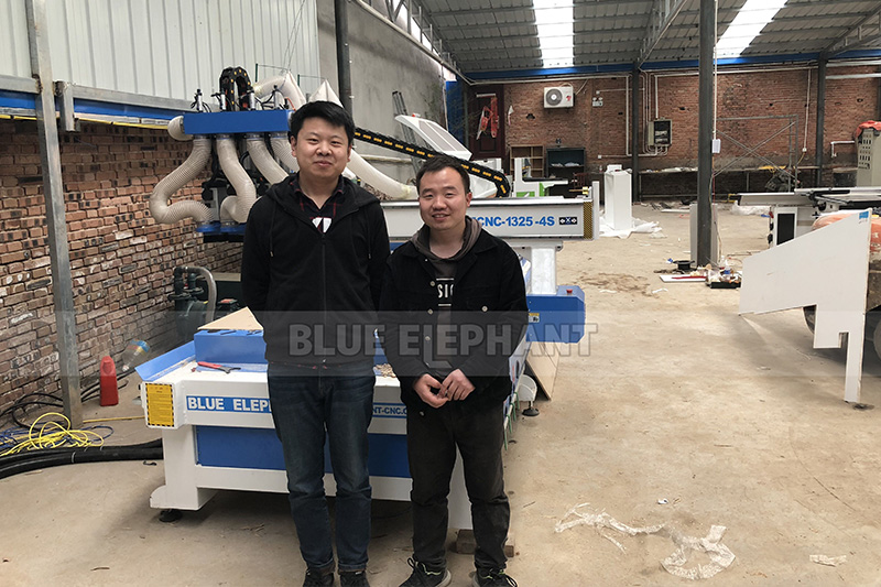 定制家具出产线