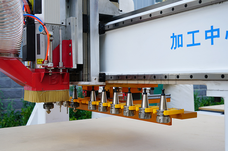 双工位直排加工中间