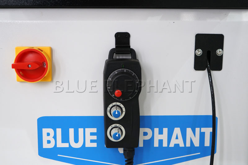 主动高低料直排加工中间