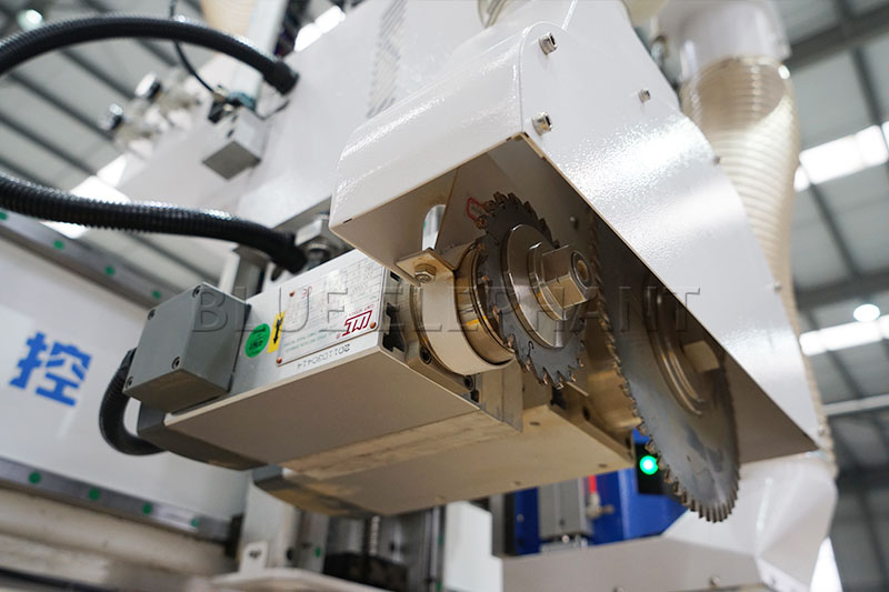 子母锯数控加工中间