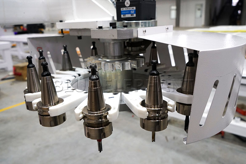 子母锯数控加工中间